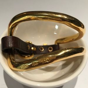 UNOde50 Gold Bite bracelet